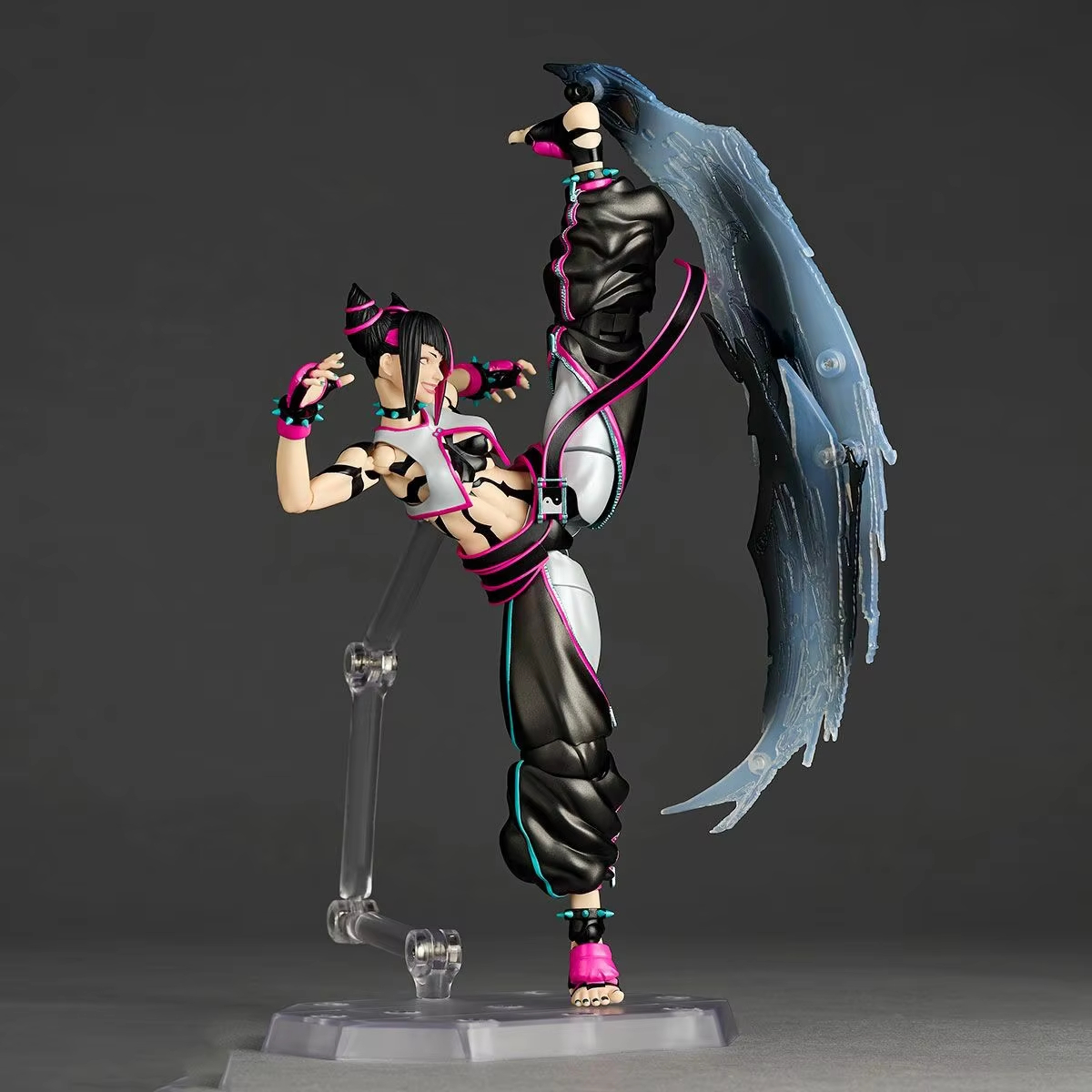100% Original Kaiyodo Amazing  - Model Kit Harley Quinn avis et prix