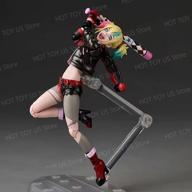 En stock : Figurine articulée  - Model Kit Harley Quinn avis et prix
